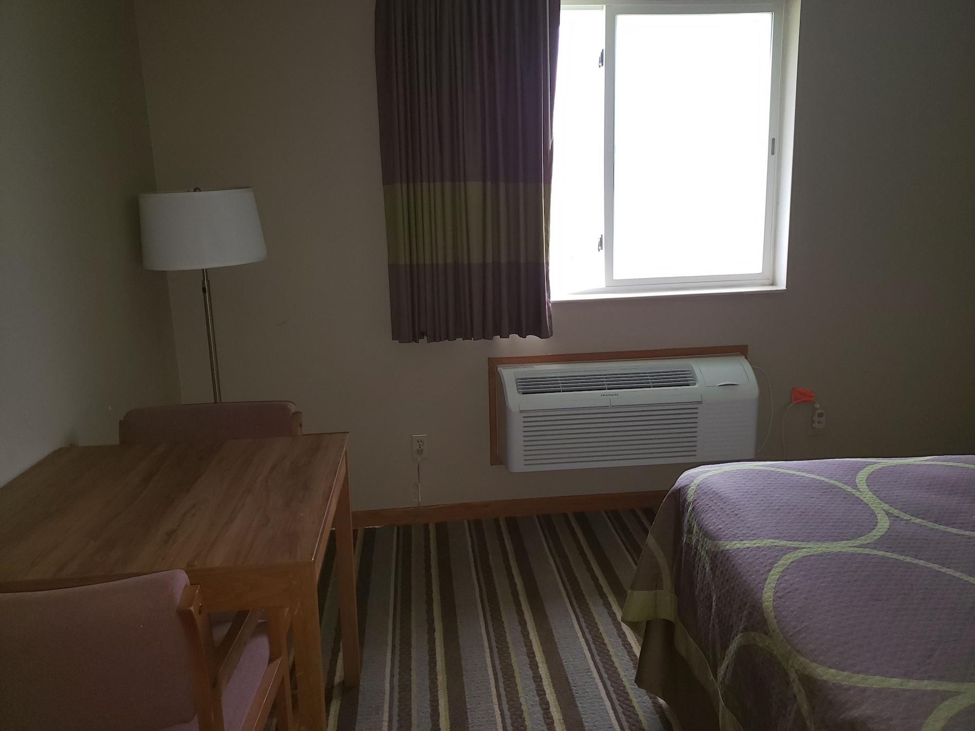 Super 8 By Wyndham Gilman Hotel Ngoại thất bức ảnh