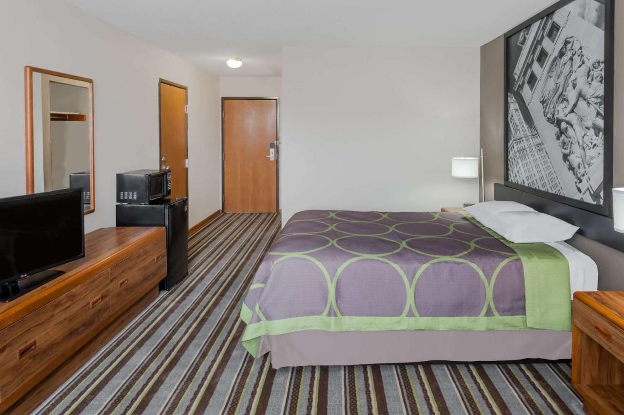 Super 8 By Wyndham Gilman Hotel Ngoại thất bức ảnh